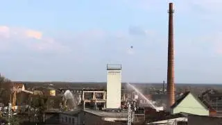 Schornstein Sprengung in Coswig Anhalt am 26.03.2014
