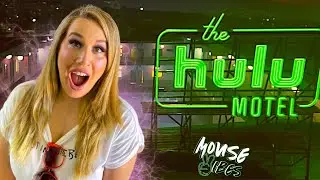 WE STAYED AT THE HULU MOTEL | Mouse Vibes
