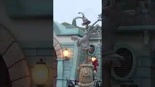 🪦😭 RIP Roger Rabbit fountain