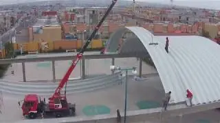 Fabricación y montaje de Arcotecho para escuela