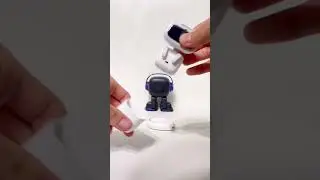 Unboxing EMO&rsquo;s new friend!!🤖🎁