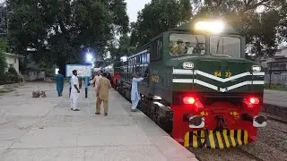 129 up Thal Express departure Multan Cantonment Railway station lead HBU 20 8083 23.09.2022