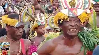 Original Tarubebe Thrillers String Band of Kimbe West New Britain. Pre Independence celebrations.
