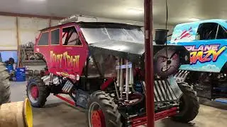 HOW TO LOAD UP A MONSTER TRUCK | Team KRAZY | Triton + Marian