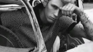 Waste Love - Machine Gun Kelly