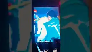 When Arijit Singh sing with his fans ❤️❤️ A arijitian fans sing with Arijit #arijit #arijitsingh