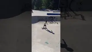 28/05/2022  Skateparksantotirso#skateboarding#7anos#pool  🛹