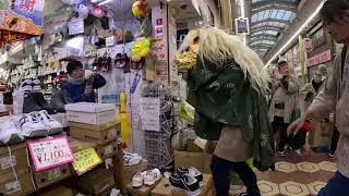 つるや履物店前【獅子舞】新小岩ルミエール商店街　2026年新年の獅子舞披露　つるや履物店前　新小岩囃子連  (新青連)　#新小岩 　#お囃子　#日本伝統芸能　神輿