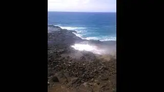 I AM IN HAWAII - Spouting horn in Hawaii