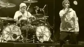 THE STONE ROSES - I AM THE RESURRECTION - FANTASTIC FOOTAGE - GLASGOW GREEN 15TH JUNE 2013