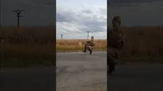 Русский танец в форме #танец #россия #русскиемемы #гопак #украина