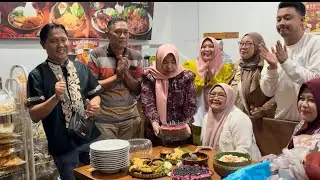 Ulang Tahun Mami  & Hari ibu, ada yg nungguin sampai kelaparan..
