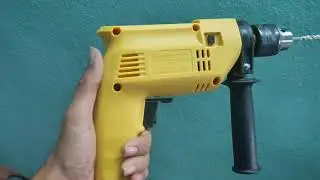 Buildskill 13mm Impact drill Heavy Duty using on wall