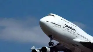 Qantas Boeing 747-400 (VH-OJH) landing at LHR/EGLL (London - Heathrow) RWY 27L