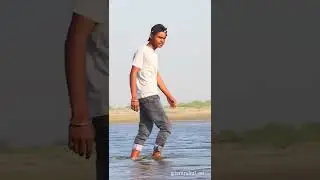 #photography pose in river 😱#yt #viral #reels #pose #photoshoot #river #ytshorts #amazing #tutorial
