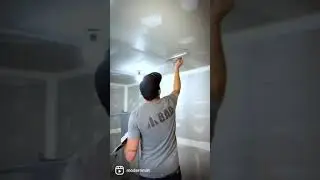 MUDDING THE CEILING #shorts #drywall
