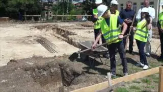 Камен темељац за фискултурну салу у школи Живадинка Дивац
