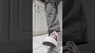 ASMR toe tapping wearing my converse. 