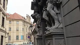 2492