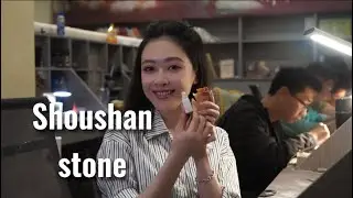 The craftsmen in Fuzhou infuse their artistic soul into Shoushan Stone by their hands.