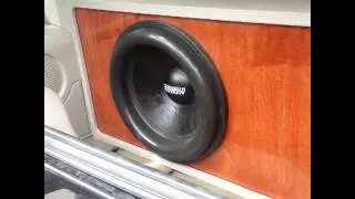 Sundown Audio 18 in an Escalade
