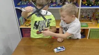Видео для детей. Собираем конструктор Лего Сити 60138. Video for kids Lego City.