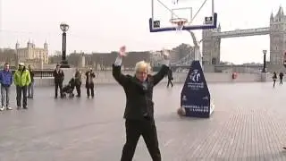 Amazing Boris Johnson basketball trick shot - NEW