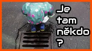 Den blbec a návštěva kanalizace - Story
