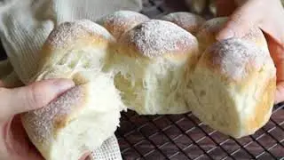 Pillowy Soft Yogurt Buns