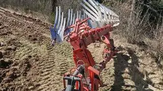 Spring ploughing Kuhn Varileader
