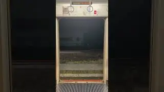 815系浅海井駅ドア戸締めシーン