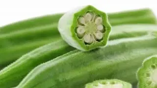 هنخزن بقي الباميه طبعا انا عارفه انها مشيت بس قولت اعرفكوا الطريقه 