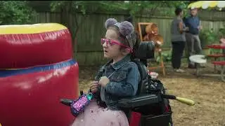 Raising Dion S01E05 - Esperanza saves Dion