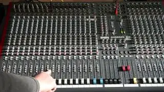 ALLEN & HEATH ZED 428 - analog console