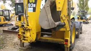Экскаватор-погрузчик Komatsu WB93R-5