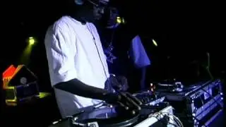 GRANDMASTER VICK AND LOVE BUG STARSKYavi