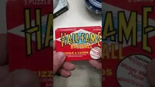 149. VINTAGE 1982 DONRUSS HALL OF FAME BASEBALL CARD PACK.  YOU KNOW EVERYONE IN HERE IS A HOF!!