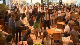 Flash Mob - Sing 