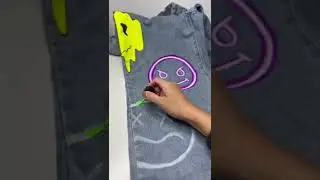 Custom handpaint jeans for #nianaguerrero #foryou #fyp #custom #dubai #handpainted #painting #smiley