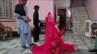 Kitni Beechain huke ( Dance performance Maya khanzaadi)