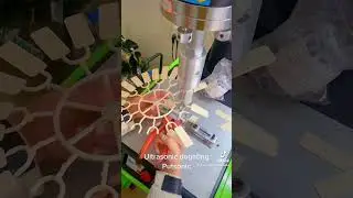 Electronic plastic parts ultrasonic degating