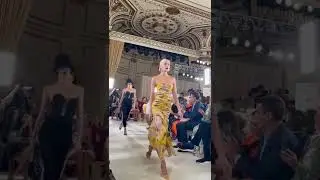 #carolinaherrera #nyfw #fashionweekmagazine