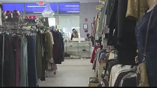 Last minute Christmas shoppers keeping small businesses busy
