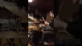 Suicide silence - you only live once ( prevrnjena pobesnela činela)