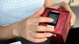 LG G Watch show (Android wear review) with the Asia girl