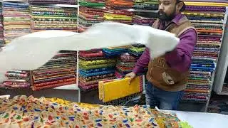 Ahmad Fabrics//The best Unstiched laon suits //multan ka acha kpray #gardazimarket#multan#variety
