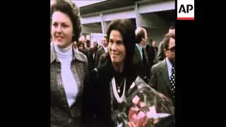 SYND 19-4-74 THE OFFICIAL GAULLIST PARTY CANDIDATE, JACQUES CHABAN DELMAS, OUT CAMPAIGNING