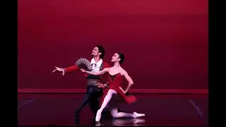 GRAND PERFORMANCE: 