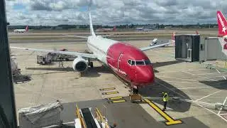Norwegian Air Shuttle 737-800 London Gatwick (LGW) - Stavanger (SVG) Flight [4K]