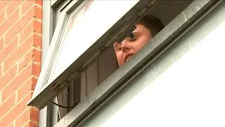 'It's a bit unnerving' - Stuck students speak out through windows